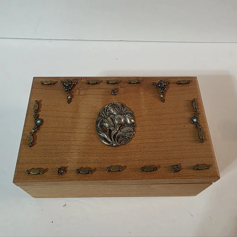 Upcycled Wooden Jewelry Trinket Box